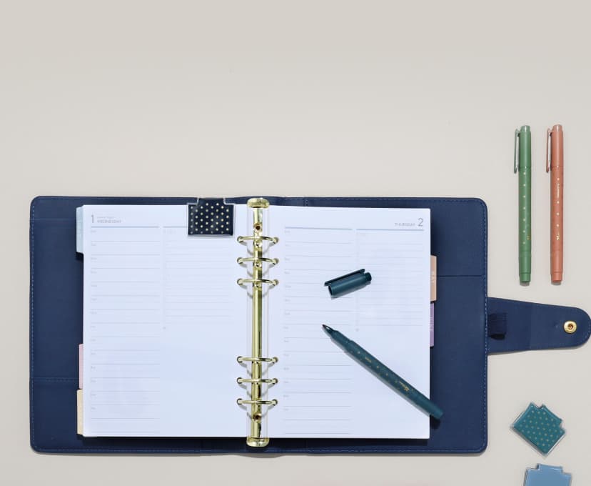 Open Ring Agenda with accessories.